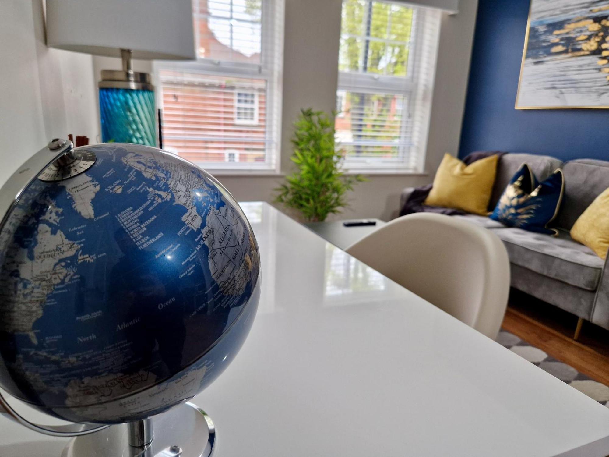 Apartment Chic Luxury Serviced Next To Centre With Free Parking - Contractors & Relocators