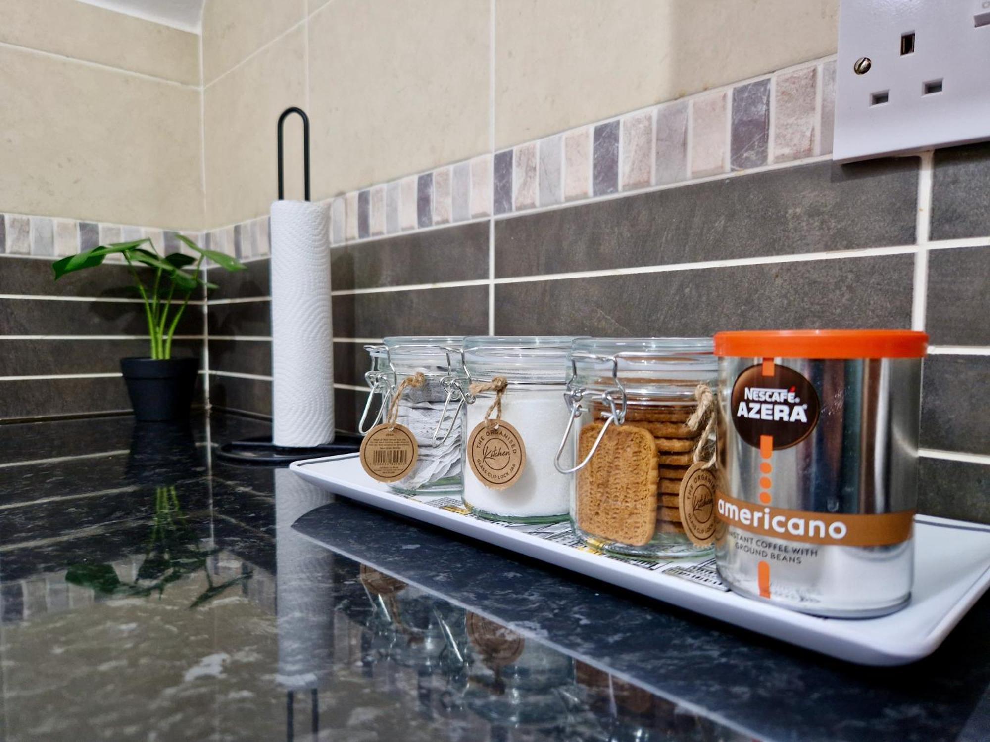 Apartment Chic Luxury Serviced Next To Centre With Free Parking - Contractors & Relocators
